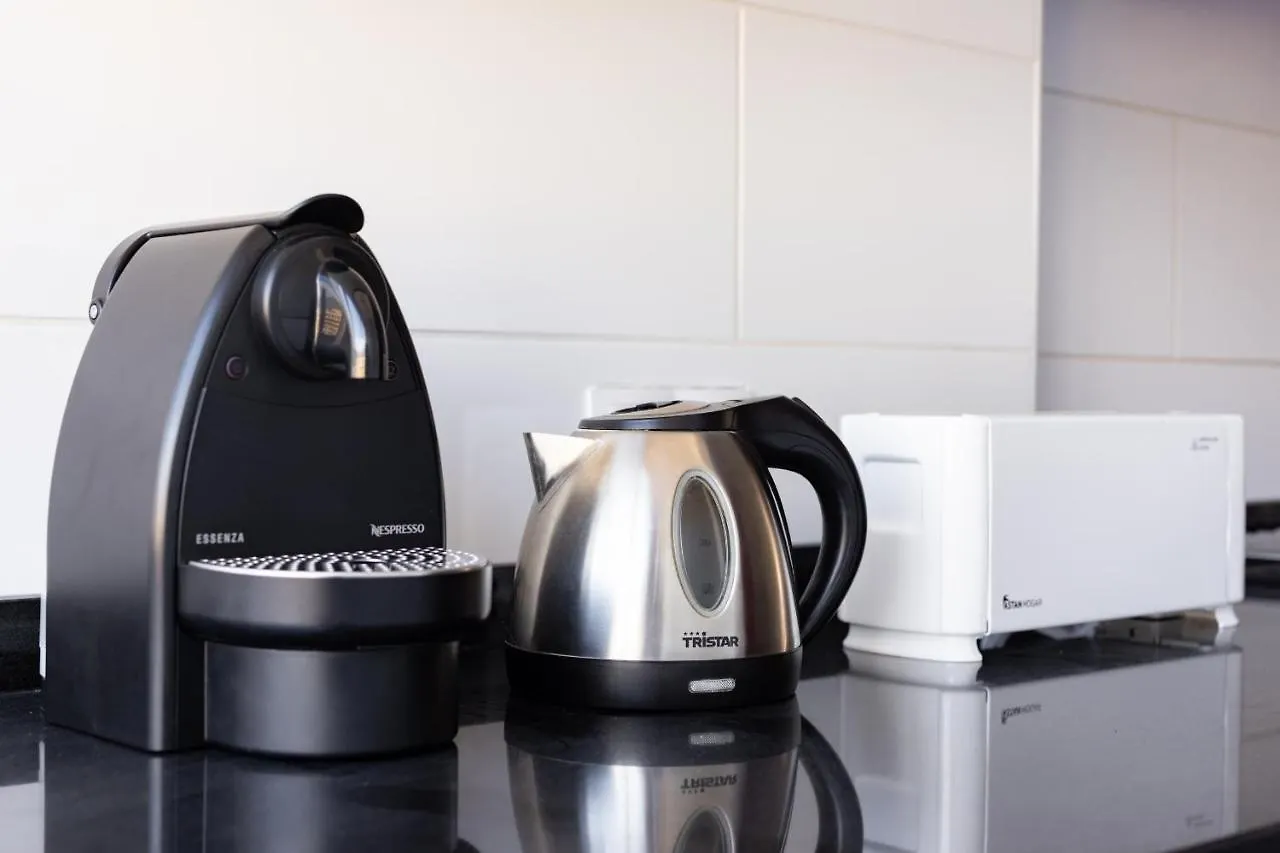 Black And White Apartment Free Wifi Лос Кристианос