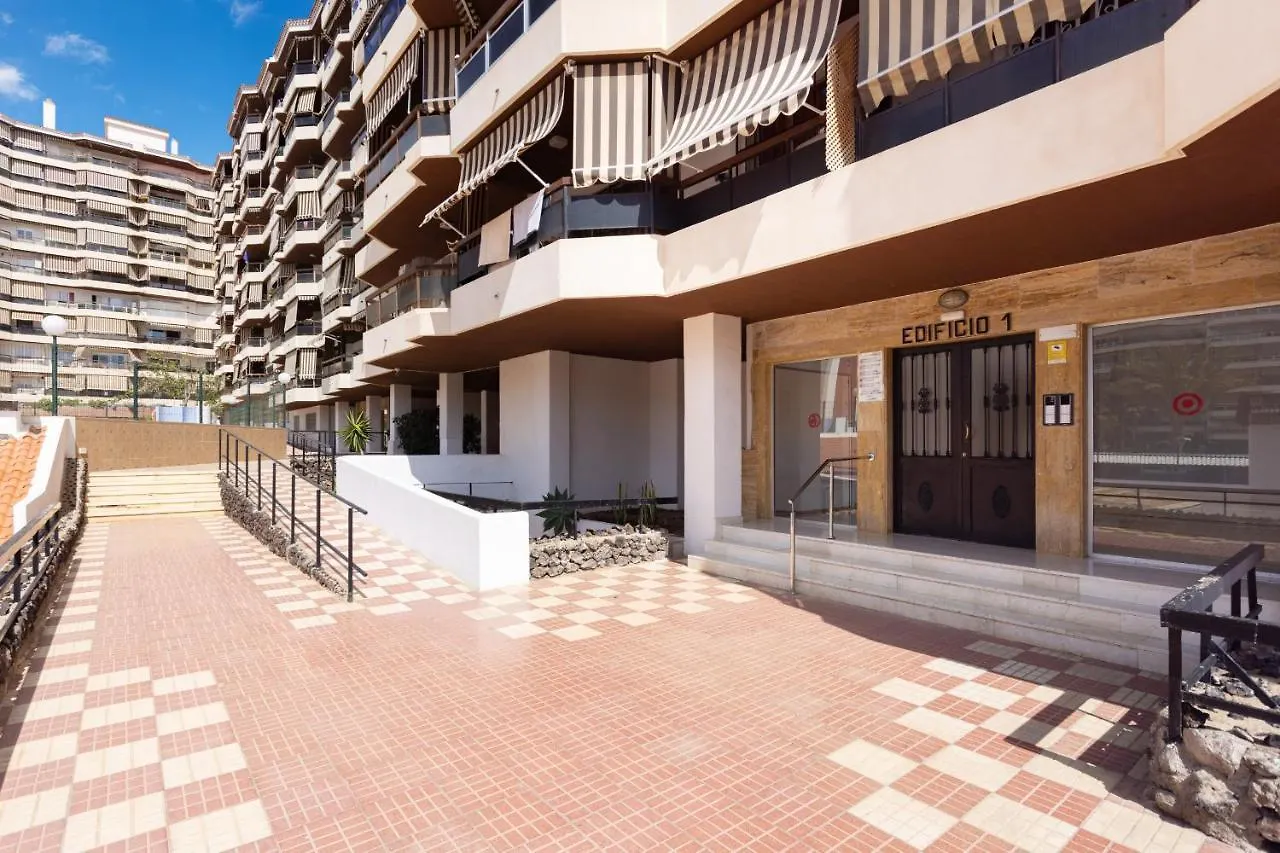 Black And White Apartment Free Wifi Лос Кристианос