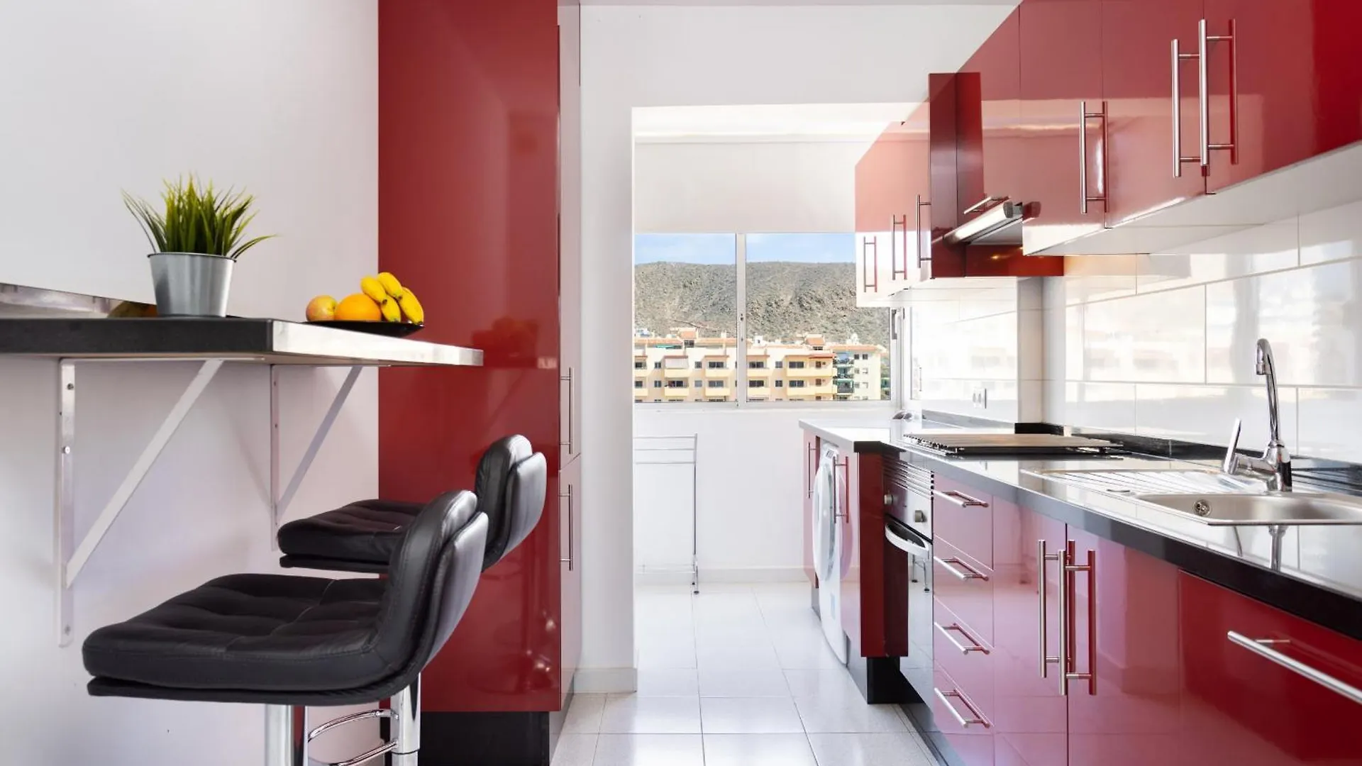 Black And White Apartment Free Wifi Лос Кристианос