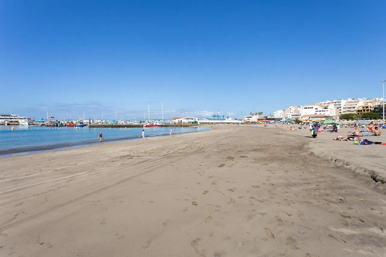 Black And White Apartment Free Wifi Los Cristianos  0*, Los Cristianos (Tenerife) Spain