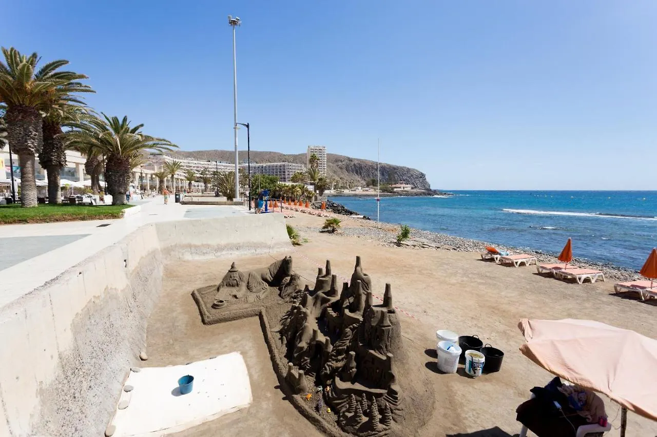 Black And White Apartment Free Wifi Los Cristianos  0*, Los Cristianos (Tenerife)